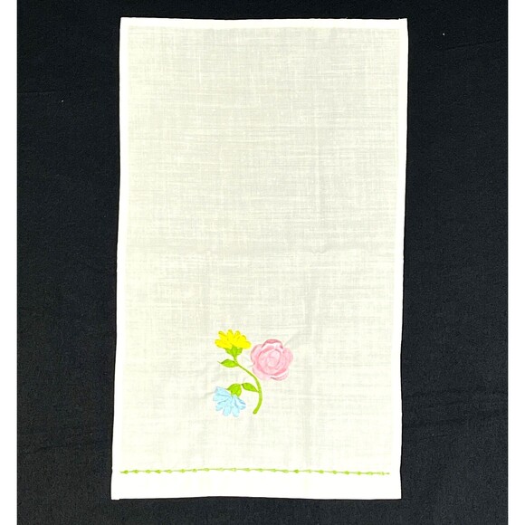 VTG kitchen Tea towel linen offWhite Embroidered Flower 19 1/2" x 11 1/2" Kitchy - Picture 1 of 7
